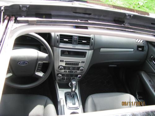 2012-Ford-Fusion-02