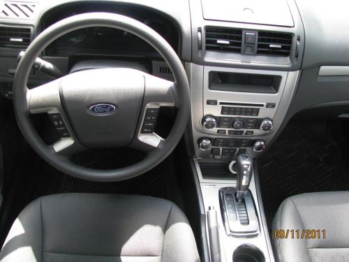 2012-Ford-Fusion-04