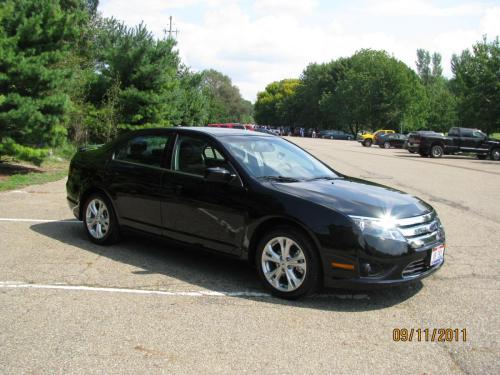 2012-Ford-Fusion-20